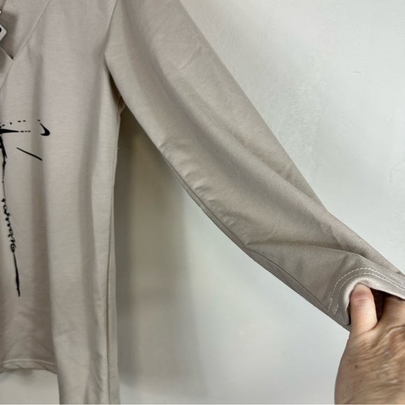 C.o.z.y. Dragon fly. Warrior nwt p2p-19. Length 27 long sleeve. Cream / black. - Picture 6 of 8